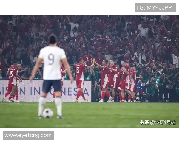 球迷炸锅:世界杯预选赛这一行为引热议! 球迷炸锅:世界杯预选赛这一行为引热议!