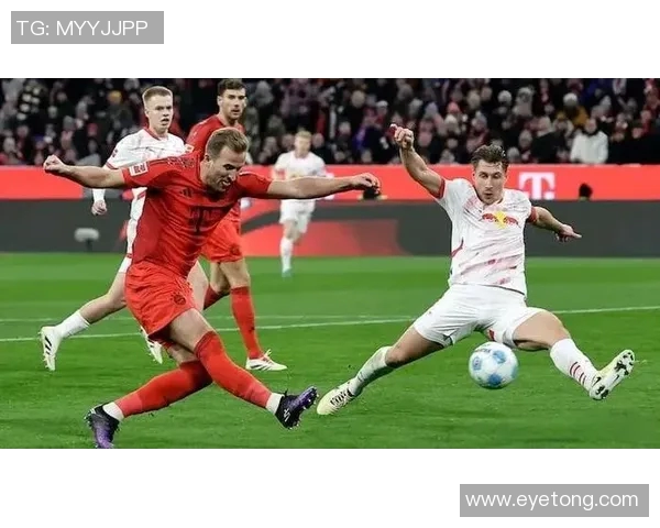 今日焦点对决：拜仁慕尼黑与劲敌激烈碰撞，赛场风云再起